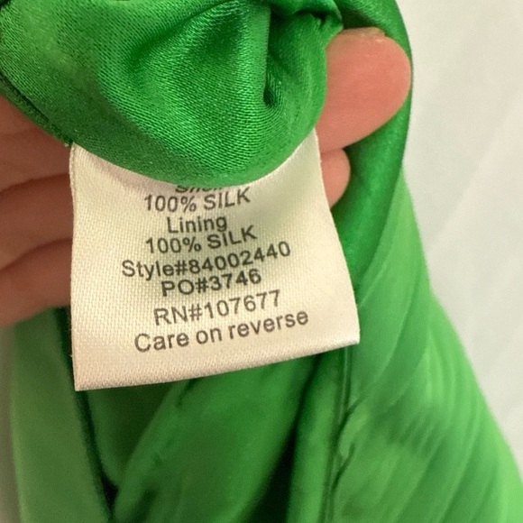 Alice and Olivia Green one shoulder ruched Dress sz XS 100 percent silk - Picture 4 of 5